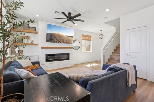 36398 Flint Drive, Winchester CA: https://media.crmls.org/medias/c32e3edc-b34a-442d-b761-ed5d32416b39.jpg