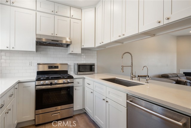 Detail Gallery Image 3 of 25 For 7465 Western Bay, Buena Park,  CA 90621 - 2 Beds | 2/1 Baths