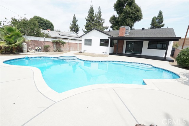 10345 Blucher Avenue, Granada Hills CA: https://media.crmls.org/medias/c32fa82f-6de4-41da-bad1-589600f8ed1f.jpg