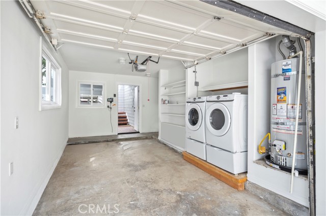 439 1/2 Carnation Avenue, Corona del Mar CA: https://media.crmls.org/medias/c32fadb1-7d7b-429a-913b-c20d0da696dd.jpg