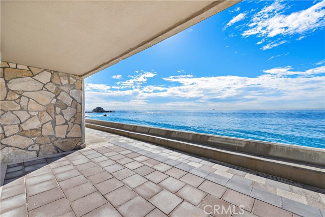 Detail Gallery Image 48 of 59 For 102 Blue Lagoon, Laguna Beach,  CA 92651 - 3 Beds | 3 Baths