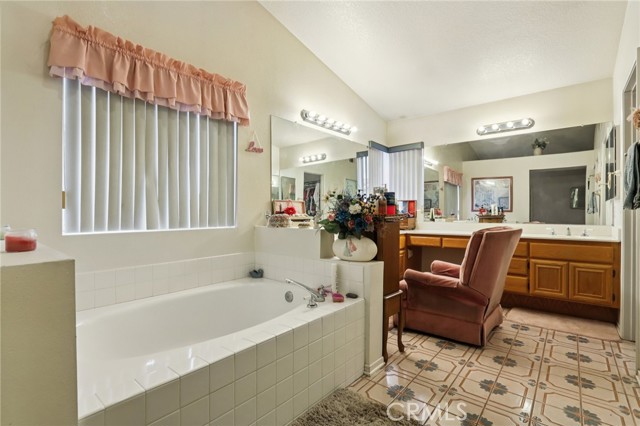 Detail Gallery Image 22 of 28 For 25821 via Kannela, Moreno Valley,  CA 92551 - 4 Beds | 3 Baths