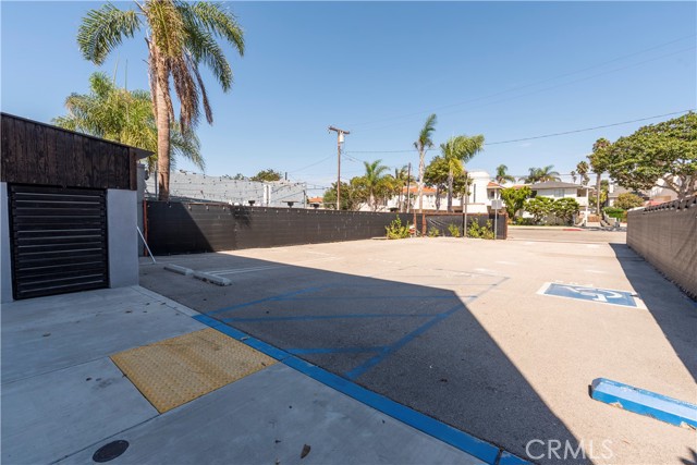 512 N Pacific Coast Highway, Redondo Beach, California 90277, ,Commercial Sale,For Sale,512 N Pacific Coast Highway,CRSB22225473