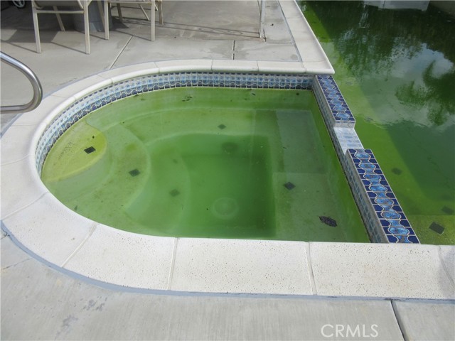 Detail Gallery Image 9 of 32 For 3636 Mapleleaf Dr, Riverside,  CA 92503 - 4 Beds | 2 Baths