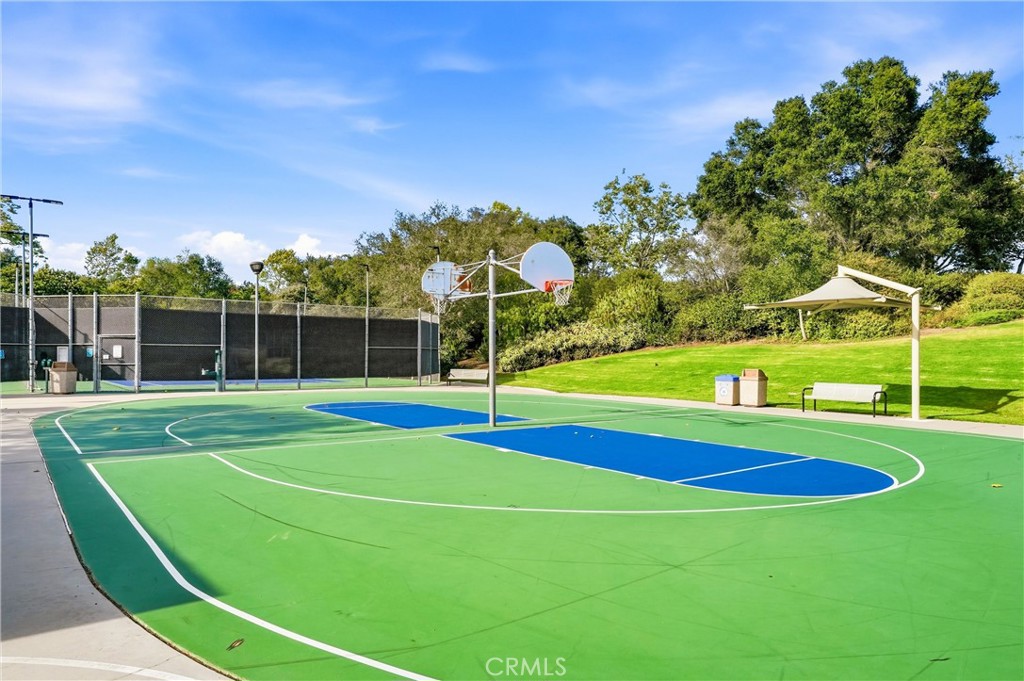 https://media.crmls.org/medias/c3313ede-eba5-4727-81cb-e6ba8f26861f.jpg?preset=X-Large