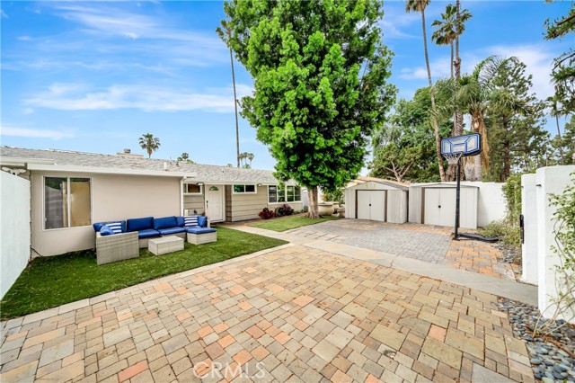 Detail Gallery Image 5 of 43 For 19706 Victory Bld, Woodland Hills,  CA 91367 - 4 Beds | 2 Baths