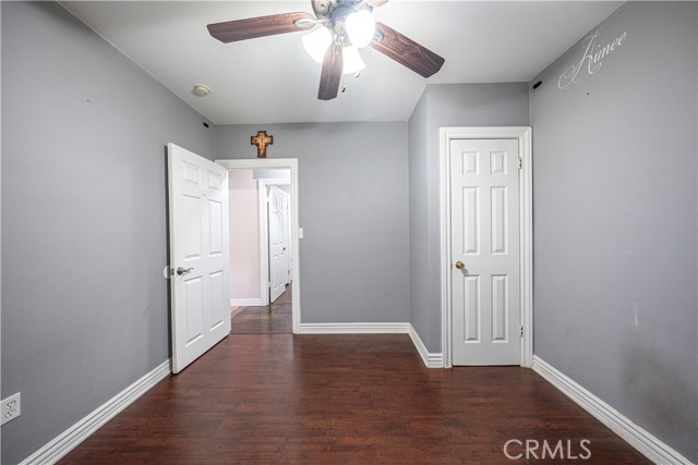 765 E 52nd Place, Los Angeles CA: https://media.crmls.org/medias/c3318a55-5384-4c65-8815-99e7d5651f9b.jpg