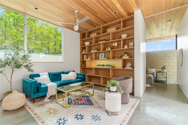 1357 Voorhees Avenue, Manhattan Beach CA: https://media.crmls.org/medias/c332155f-442a-4581-82df-79448acacbe8.jpg