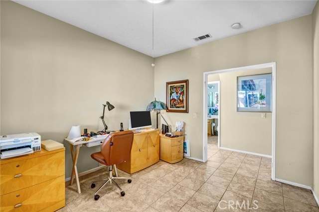 Detail Gallery Image 14 of 50 For 25304 Rolling Greens, Saugus,  CA 91350 - 6 Beds | 4 Baths