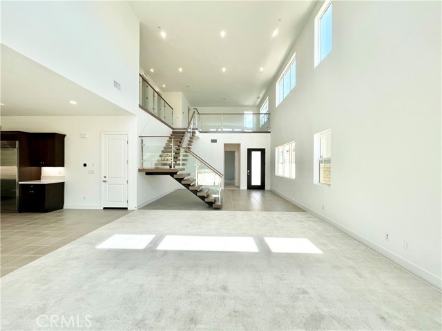 Detail Gallery Image 4 of 29 For 27526 Elderberry Dr, Valencia,  CA 91381 - 5 Beds | 5/1 Baths