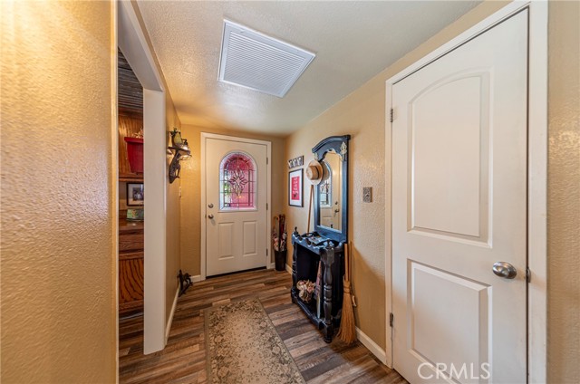 Detail Gallery Image 20 of 57 For 43071 Country Club Dr, Oakhurst,  CA 93644 - 4 Beds | 2/1 Baths