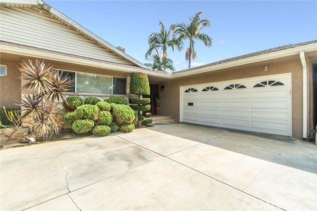 Image 3 for 4045 Country Club Dr, Lakewood, CA 90712