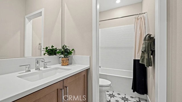 Detail Gallery Image 16 of 36 For 840 Sonia, Irvine,  CA 92618 - 4 Beds | 3/1 Baths