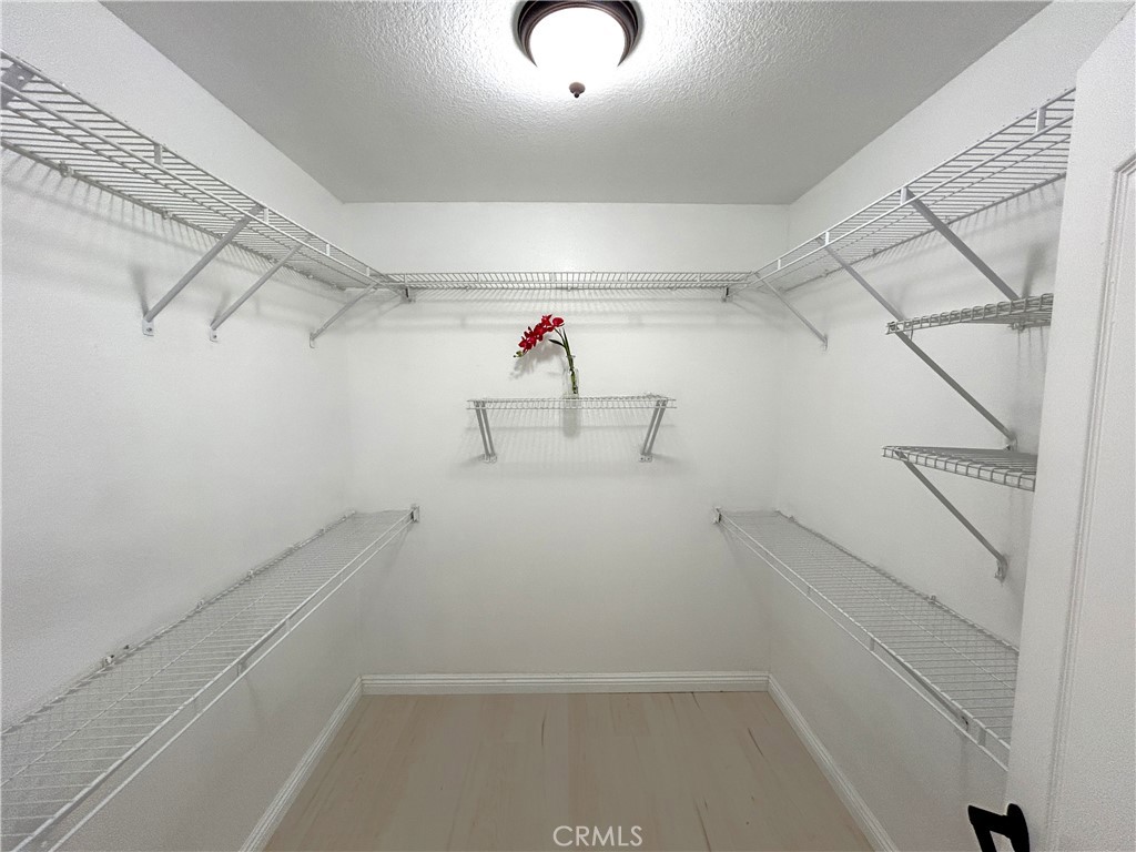 https://media.crmls.org/medias/c33429d0-1865-4f91-8959-90d6dd45bf8c.jpg?preset=X-Large
