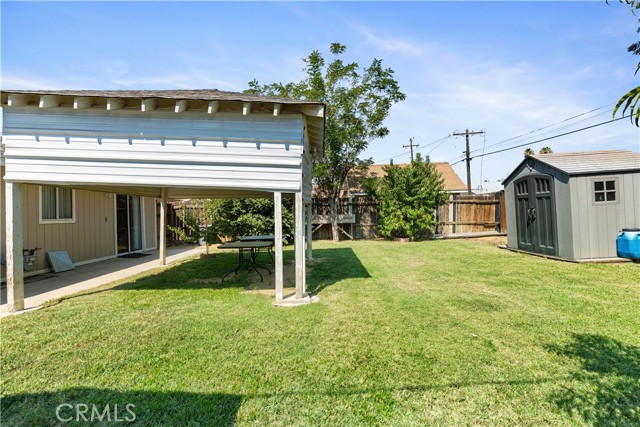 518 Lincoln Avenue, Bakersfield CA: https://media.crmls.org/medias/c334d17d-cfee-4a3e-b6f3-848b0b27ef58.jpg