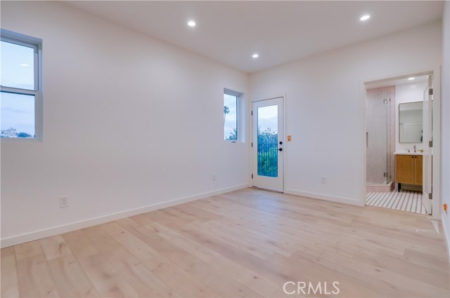 Image 16 of 19 For 3415 Bellevue Avenue