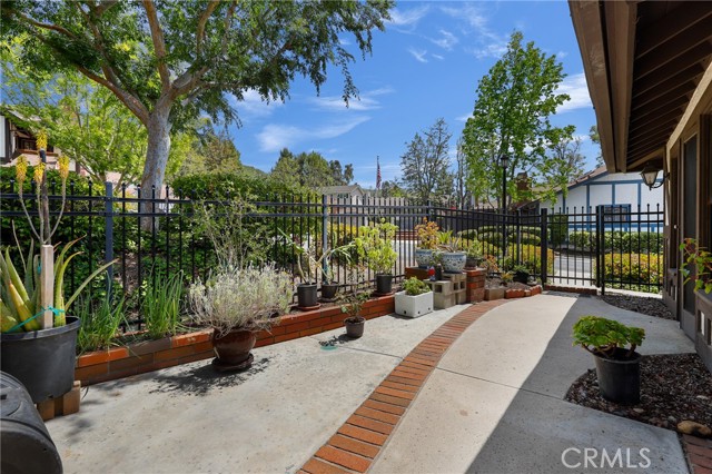 Detail Gallery Image 27 of 34 For 971 S Rim Crest Dr #1,  Anaheim Hills,  CA 92807 - 2 Beds | 2 Baths