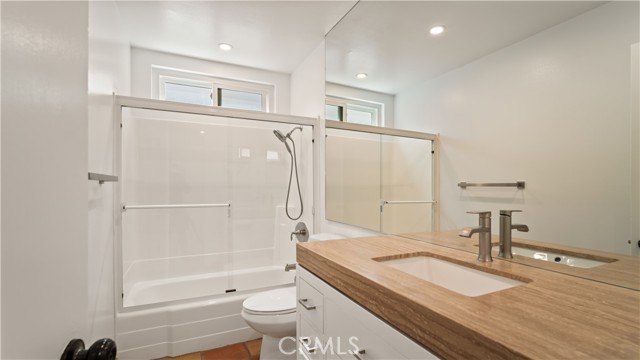 Detail Gallery Image 22 of 33 For 304 Larkspur Ave, Corona Del Mar,  CA 92625 - 3 Beds | 2/1 Baths