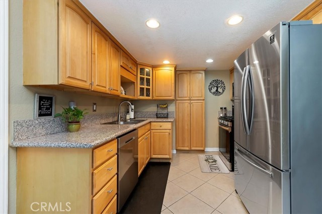 Detail Gallery Image 9 of 31 For 1932 E Yale St #B,  Ontario,  CA 91764 - 3 Beds | 1/1 Baths