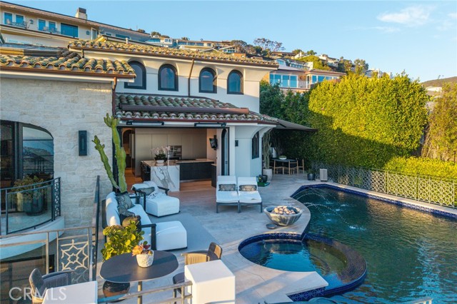 922 EMERALD BAY, Laguna Beach CA: https://media.crmls.org/medias/c3362de0-294d-44fc-9c02-5b3d24f9c307.jpg