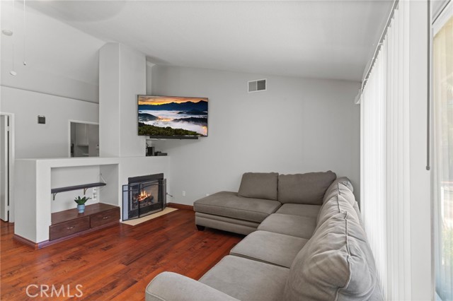 Detail Gallery Image 8 of 33 For 15161 Etienne St, Lake Elsinore,  CA 92530 - 3 Beds | 2 Baths