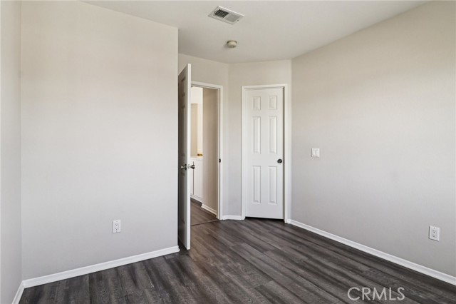 Detail Gallery Image 33 of 47 For 5667 Dartmoor Cir, Oceanside,  CA 92057 - 4 Beds | 3 Baths