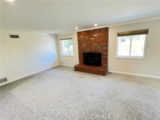 Detail Gallery Image 10 of 19 For 18651 Saugus Ave, Santa Ana,  CA 92705 - 3 Beds | 2/1 Baths