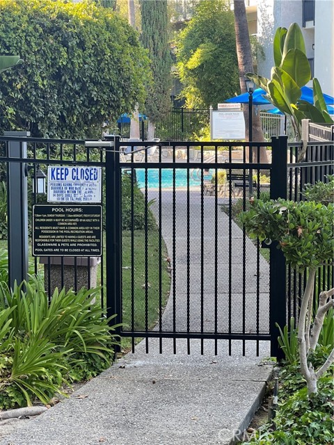 pool gate