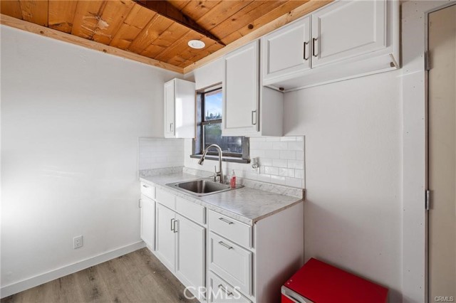 Detail Gallery Image 8 of 28 For 46417 Kings Canyon Rd, Lancaster,  CA 93536 - 2 Beds | 1 Baths