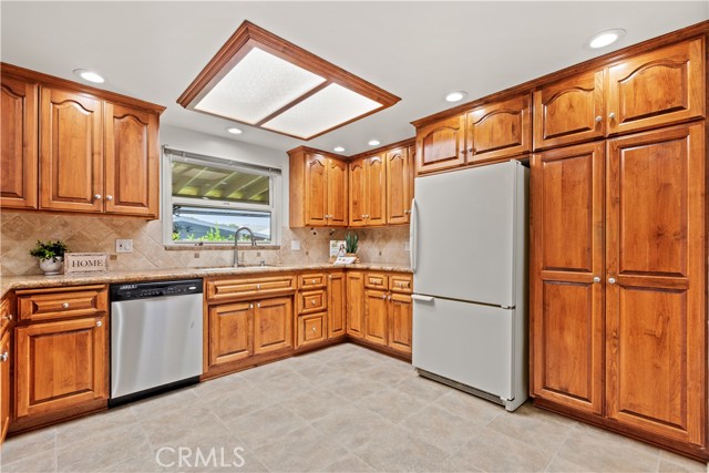 Detail Gallery Image 9 of 50 For 5200 Irvine Blvd. Spc 194, Irvine,  CA 92620 - 2 Beds | 2 Baths