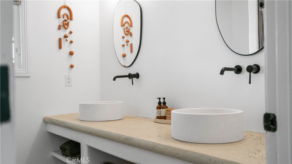 MLS #OC25194140 image #43