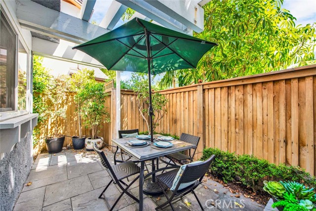 Detail Gallery Image 27 of 28 For 2569 Elden Ave #A1,  Costa Mesa,  CA 92627 - 2 Beds | 2/1 Baths