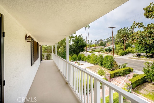 Detail Gallery Image 27 of 46 For 222 W Kenneth, Glendale,  CA 91202 - 4 Beds | 4 Baths