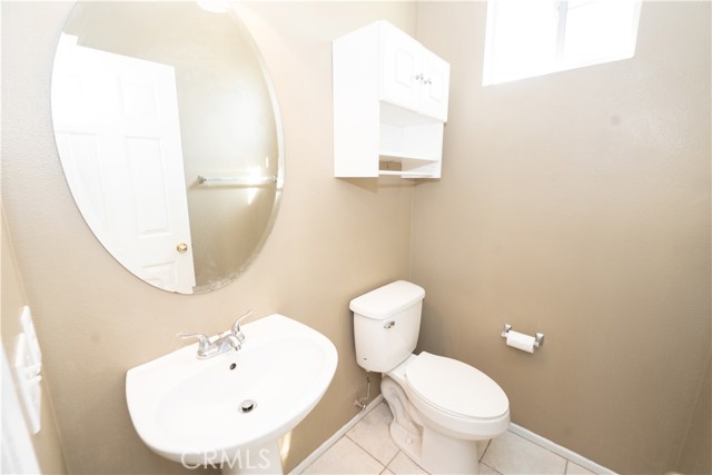 Detail Gallery Image 33 of 39 For 323 Camden Ct, Corona,  CA 92879 - 3 Beds | 2/1 Baths