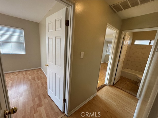 Detail Gallery Image 12 of 33 For 7826 Shoshone Ave, Northridge,  CA 91325 - 2 Beds | 2 Baths