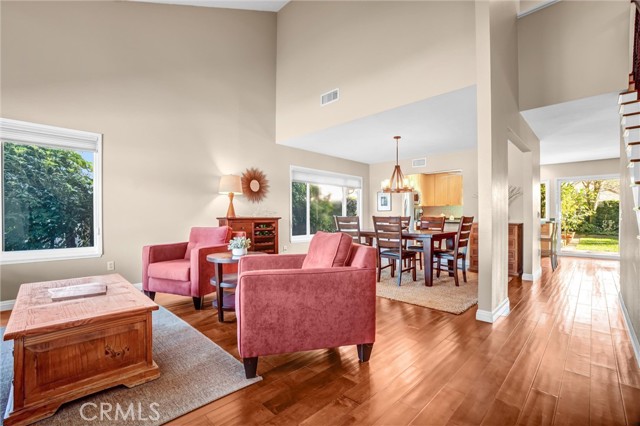 Detail Gallery Image 3 of 31 For 5552 Ridgebury Dr, Huntington Beach,  CA 92649 - 4 Beds | 2/1 Baths