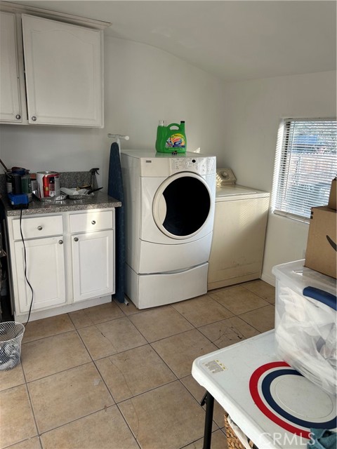 Detail Gallery Image 6 of 11 For 1335 W 3rd St, San Bernardino,  CA 92410 - 3 Beds | 1 Baths