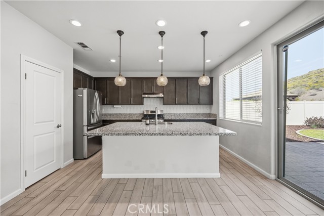 Detail Gallery Image 5 of 42 For 24526 Snapdragon Way, Lake Elsinore,  CA 92532 - 4 Beds | 3 Baths