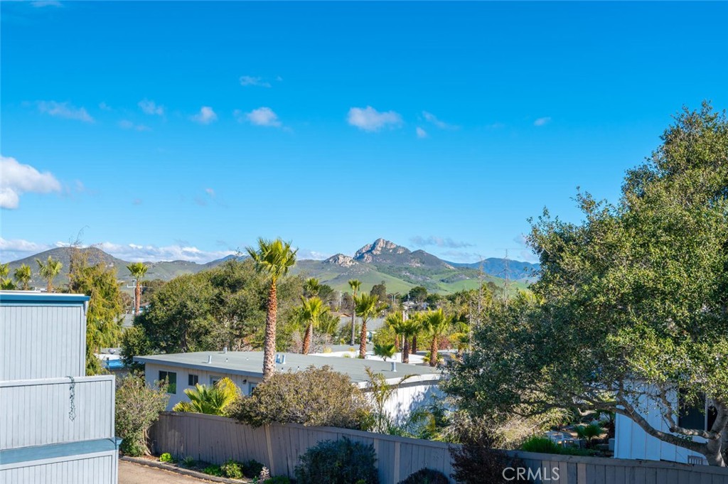 2040 Lost Oak Drive B Los Osos, California 2040 Lost Oak Drive B