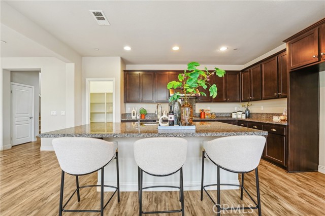 7766 Lupin Street, Chino CA: https://media.crmls.org/medias/c3403c75-36c2-44e8-a4ff-10903697c1aa.jpg