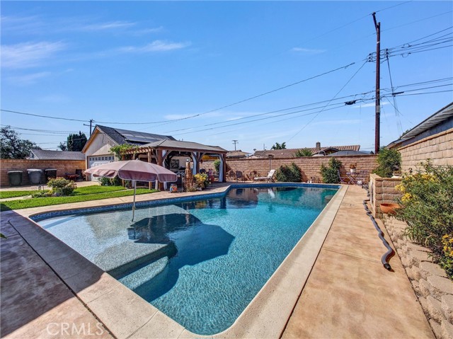 1461 E Grovecenter Street, Covina CA: https://media.crmls.org/medias/c340f66d-290d-47d7-814c-ae6d906ce319.jpg