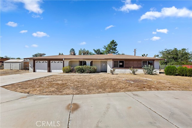 Detail Gallery Image 1 of 26 For 20211 Modoc Rd, Apple Valley,  CA 92308 - 3 Beds | 2 Baths