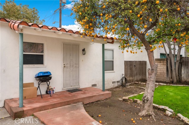 331 W 25th Street, San Bernardino CA: https://media.crmls.org/medias/c34206d7-bcf1-4447-ab1d-78a8c64f9475.jpg