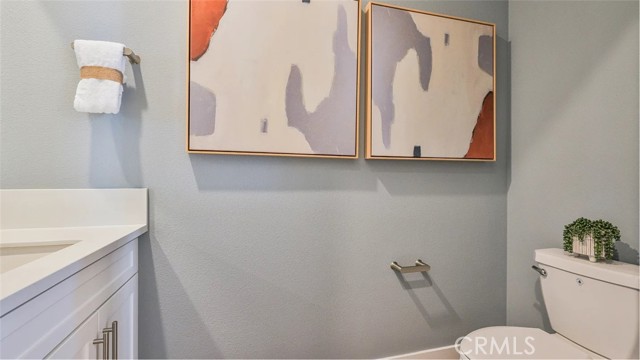 Detail Gallery Image 7 of 27 For 27419 Shining Willow Ln, Valencia,  CA 91381 - 4 Beds | 2/1 Baths