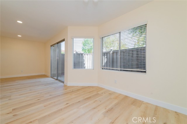 292 Lemon Grove, Irvine CA: https://media.crmls.org/medias/c342e401-cea2-4b16-8a40-7915e6e0a141.jpg