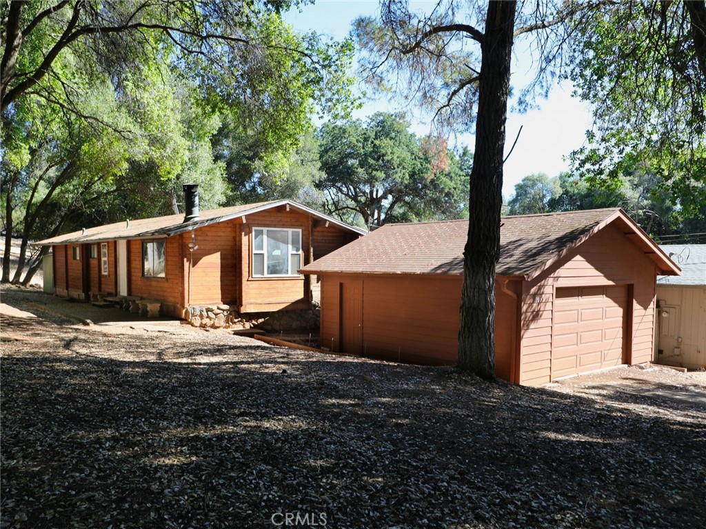 10695 Edgewater