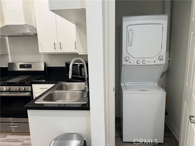 Detail Gallery Image 3 of 9 For 173 E 2 St, Pomona,  CA 91766 - 1 Beds | 1 Baths