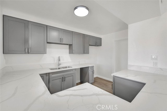 Detail Gallery Image 14 of 44 For 20916 Thunderbird Rd, Apple Valley,  CA 92307 - 3 Beds | 2 Baths