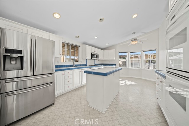 Detail Gallery Image 8 of 16 For 13202 Hoover #42,  Westminster,  CA 92683 - 3 Beds | 2 Baths