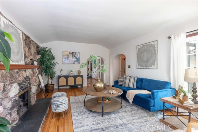 Image 5 of 35 For 3730 Walnut Avenue